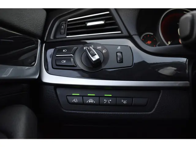 BMW 5 Serie 528i High Executive NAP 2014 Benzine 22