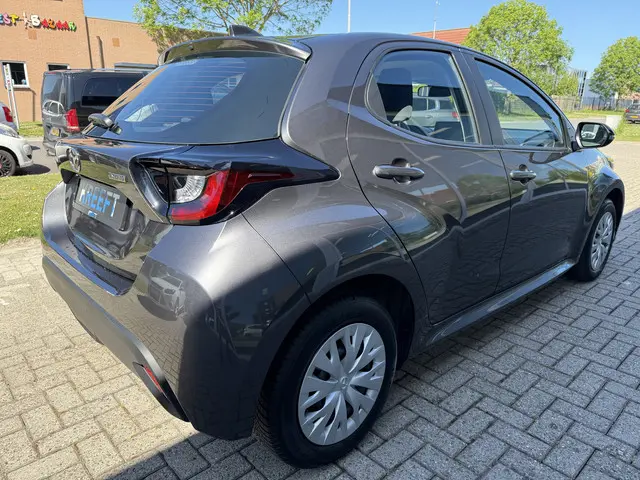 Mazda 2 Hybrid 1.5 Prime-line 2024 Hybride Benzine 6
