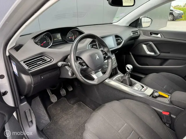 Peugeot 308 1.6 THP Allure VERKOCHT! 2014 Benzine 11