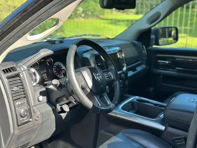 Dodge Ram 1500 5.7 V8 4x4 Crew Cab 5'7 Sport 2017 LPG/Gas 10