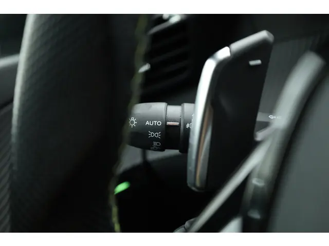 Peugeot 2008 1.2 PureTech GT Pack 2021 Benzine 9