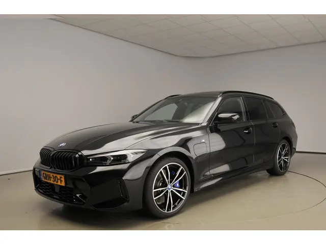 BMW 3 Serie Touring 320e 2024 Hybride Benzine 56