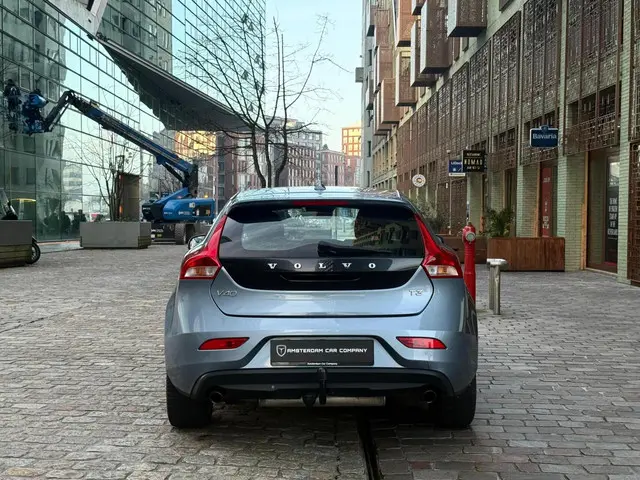 Volvo V40 2.0 T3 Nordic+ 114.000km dealer oh 2016 Benzine 4