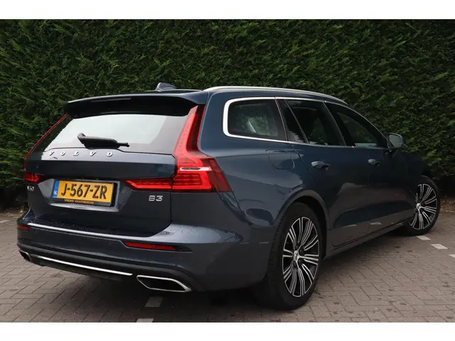 Volvo V60 2.0 B3 Inscription 2020 Benzine 2