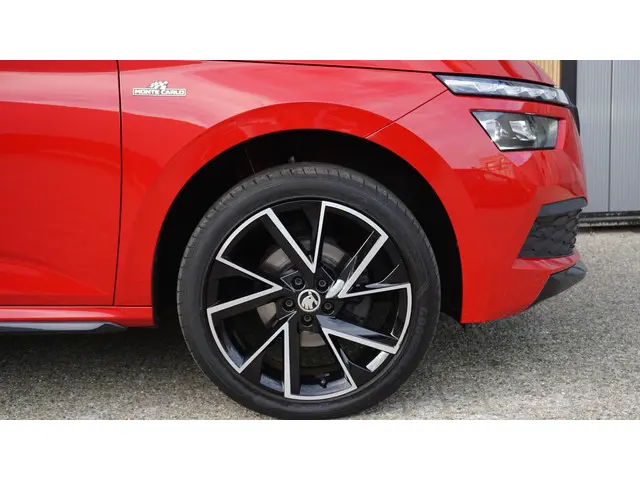 Škoda Kamiq 1.0 TSI 116pk DSG Monte Carlo 2021 Benzine 49