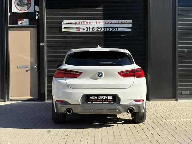 BMW X2 XDrive20i High Executive 2020 Benzine 5
