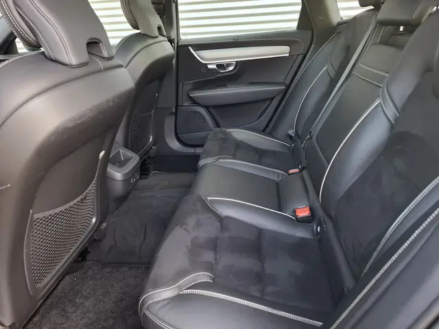 Volvo V90 2.0 B4 Inscription 2020 Hybride Benzine 30