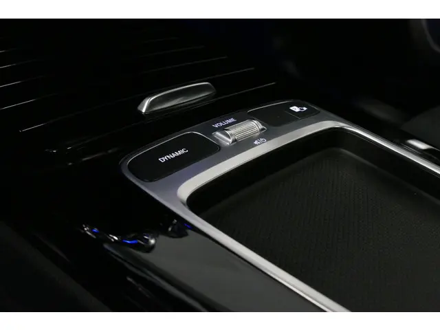 Mercedes-Benz A-Klasse 200 AMG Line 2023 Benzine 8