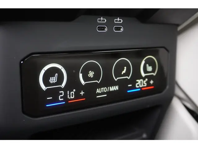 BMW 5 Serie 550e xDrive 2024 Hybride Benzine 27