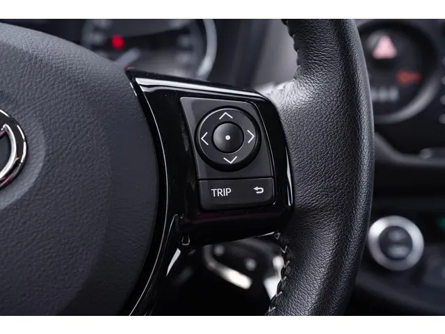 Toyota Yaris 1.5 Hybrid 115 Active 2019 Hybride Benzine 21