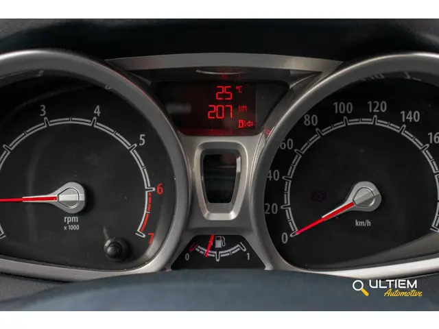 Ford Fiesta 1.25 Titanium 2012 Benzine 10
