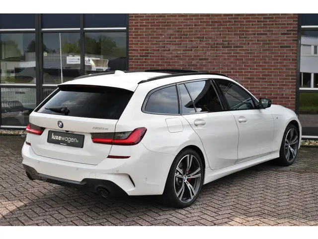 BMW 3 Serie Touring 330e M-Sport 2020 Hybride Benzine 41