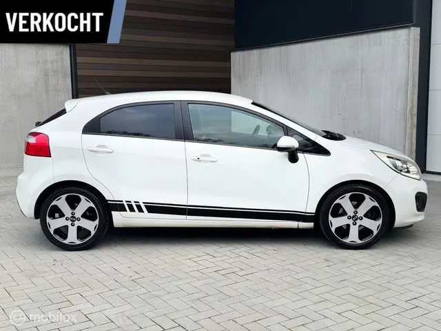 Kia Rio 1.2 CVVT Design Edition 2013 Benzine 8