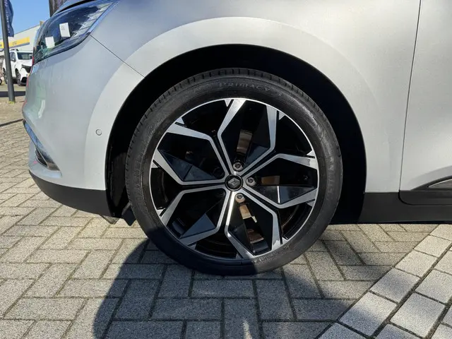 Renault Scénic TCe 140 Techno 2021 Benzine 9