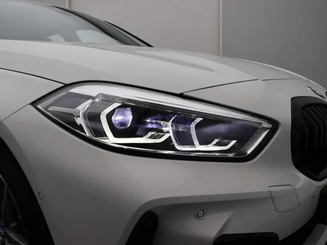 BMW 1 Serie 118i 2024 Benzine 15