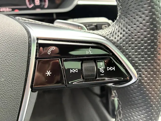 Audi e-tron HELAAS VERKOCHT!!! 2022 Elektrisch 60