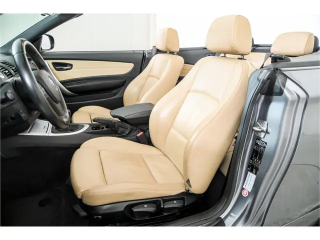 BMW 1 Serie Cabrio 120i High Executive 2012 Benzine 15