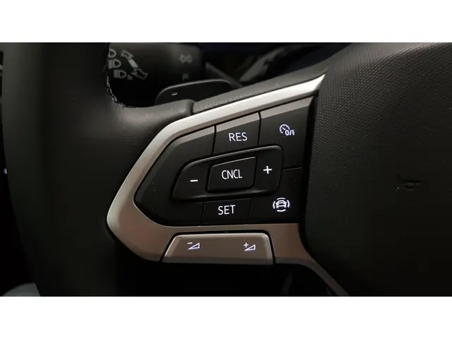 Volkswagen Polo 1.0 TSI DSG Life 2022 Benzine 16