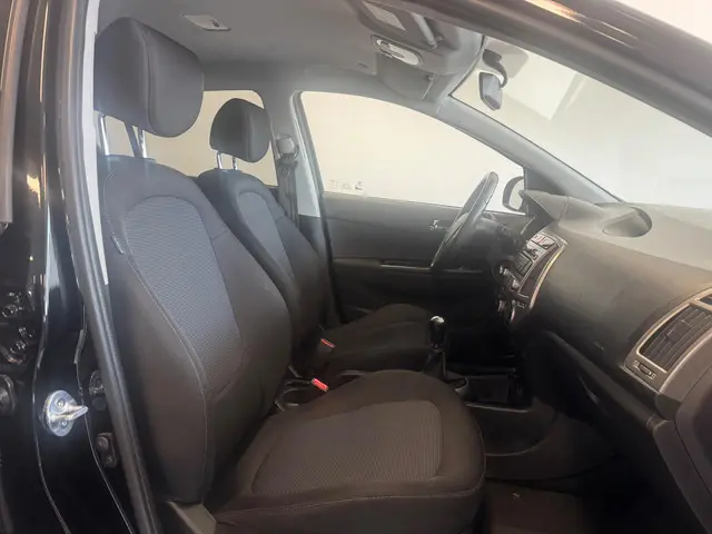 Hyundai i20 1.2i Go! 2015 Benzine 11