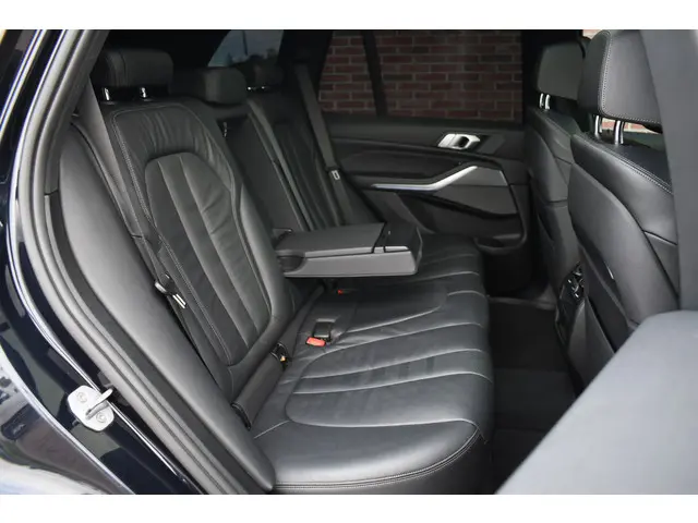 BMW X5 xDrive30d M-Sport 2019 Diesel 36