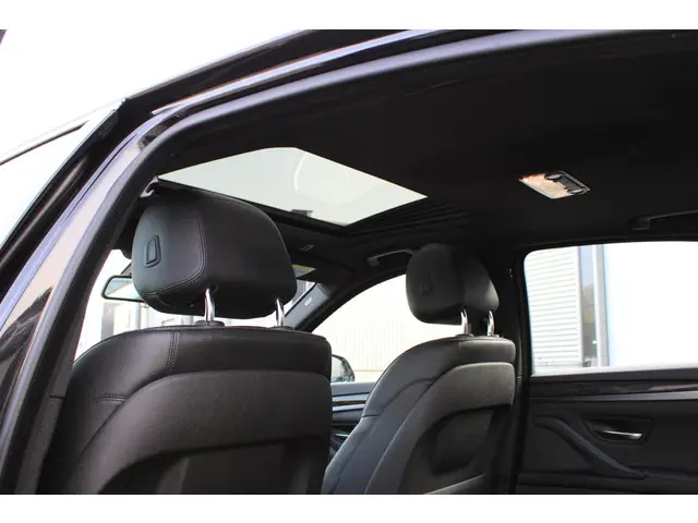 BMW 5 Serie 520i Executive 2014 Benzine 12