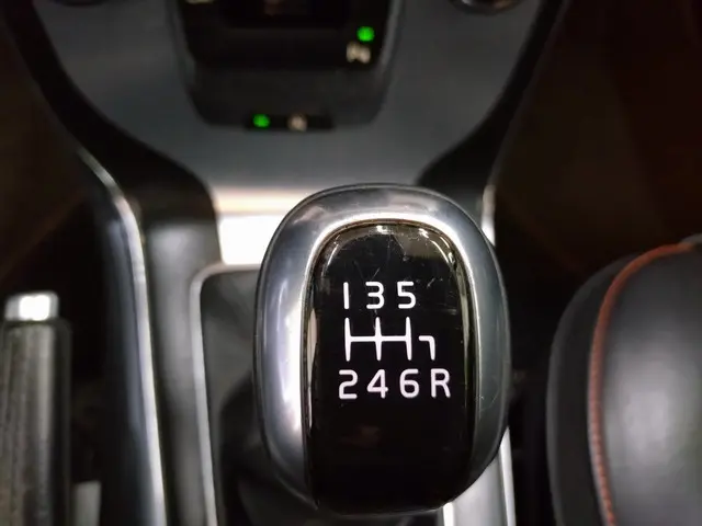 Volvo V40 2.0 D2 Ocean Race Lage km stand!! 2015 Diesel 15