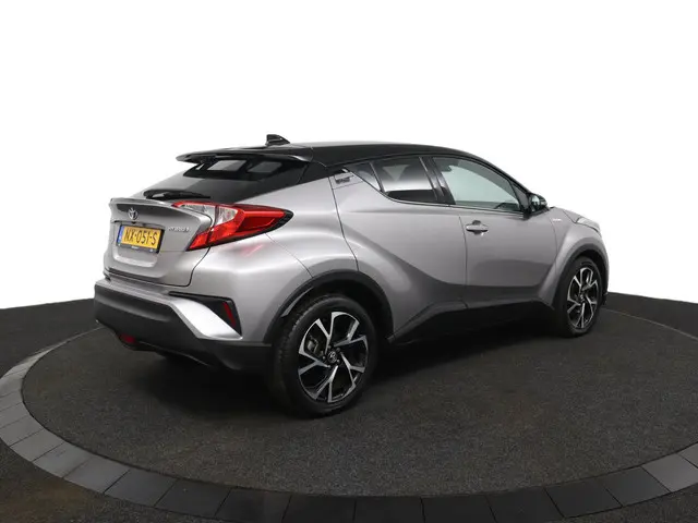 Toyota C-HR 2