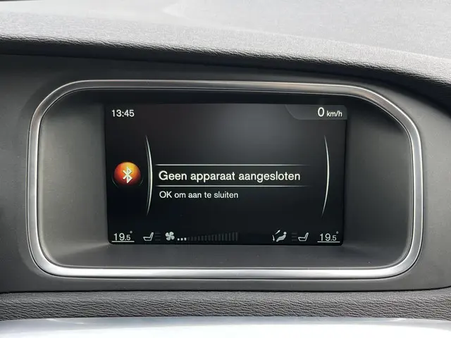 Volvo V40 2.0 T3 Momentum 2016 Benzine 79