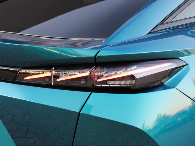 Peugeot 408 1.6 HYbrid GT 180 EAT8 2025 Hybride Benzine 36