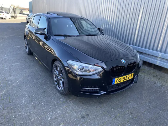 BMW 1 Serie M135i High Executive 2014 Benzine 14