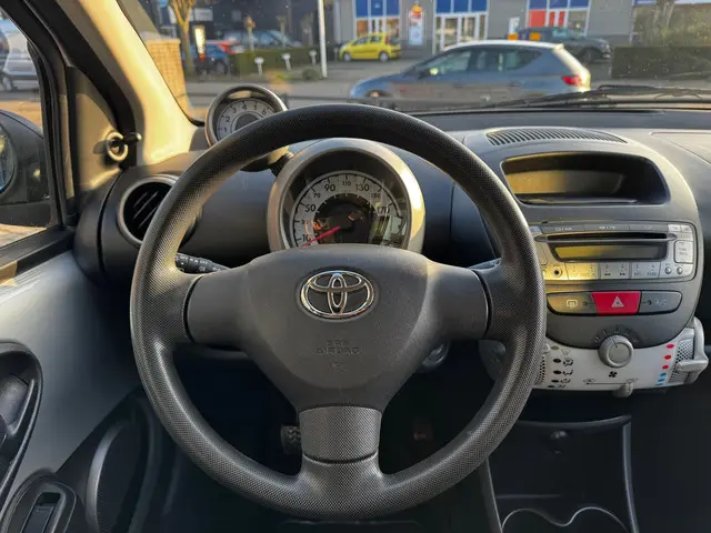 Toyota Aygo 1.0 VVT-i Comfort 5drs Airco 2013 Benzine 17