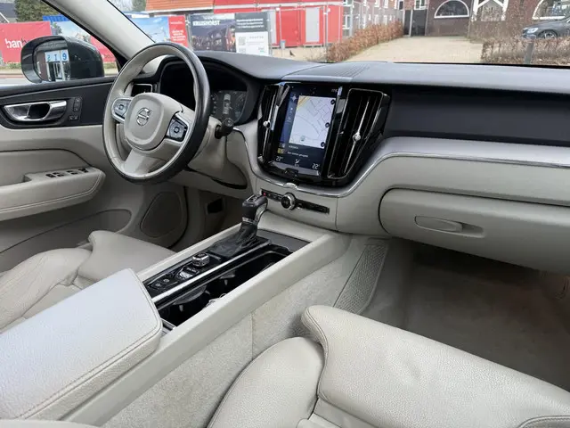 Volvo XC60 2.0 T5 Luxury-line 2018 Benzine 10