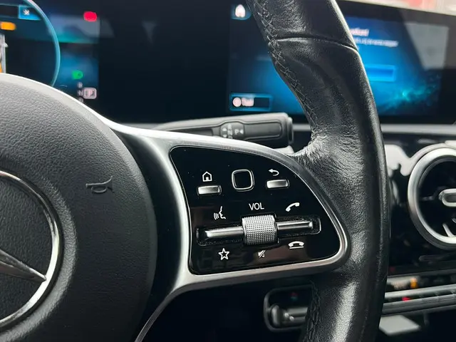 Mercedes-Benz A-Klasse 200 2019 Benzine 18