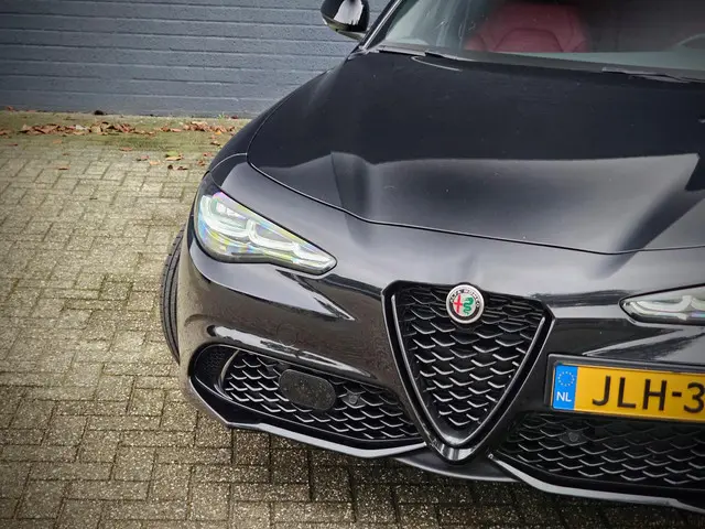Alfa Romeo Giulia 2.0 T 280PK Q4 Veloce 4WD 2023 Benzine 8