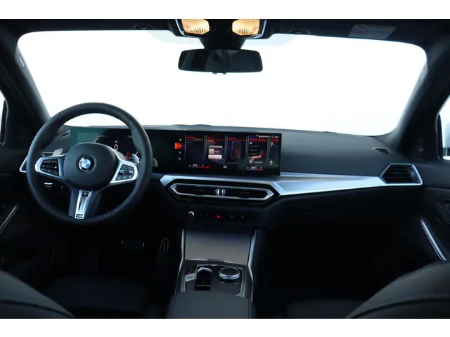 BMW 3 Serie Sedan 320i 2025 Benzine 17