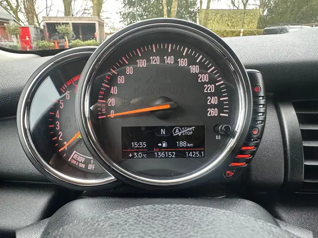 MINI One Mini 1.2 Business , navigatie 2015 Benzine 9