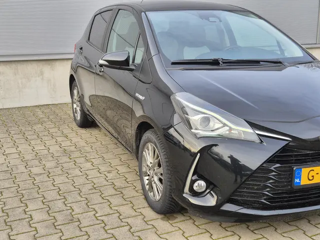 Toyota Yaris 1.5 Hybrid Dynamic 2019 Hybride Benzine 11