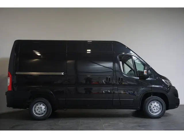 Opel Movano 140pk L2H2 Edition 2022 Diesel 9