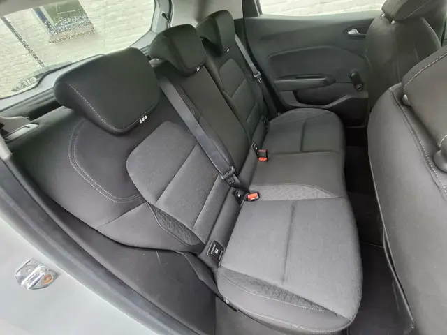 Renault Clio 1.0 TCe 100 Zen 2020 Benzine 32