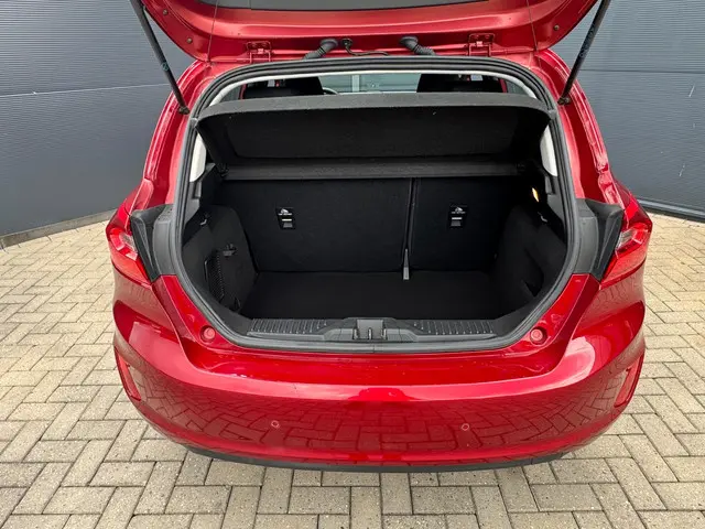 Ford Fiesta 1.1 Facelift / Navi / 72.000 km Nap!!!! 2019 Benzine 18