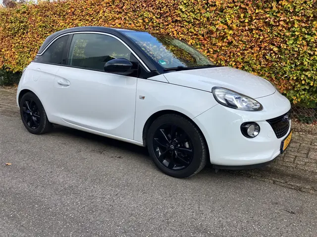 Opel ADAM 1.4 Bi-Fuel Jam 2014 Benzine 4