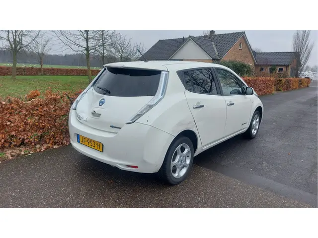 Nissan Leaf 2