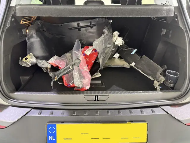 Opel Grandland X 1.2T Business Exe Automaat 2018 Benzine 42