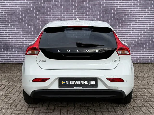 Volvo V40 T2 POLAR + AUTOMAAT 2019 Benzine 11