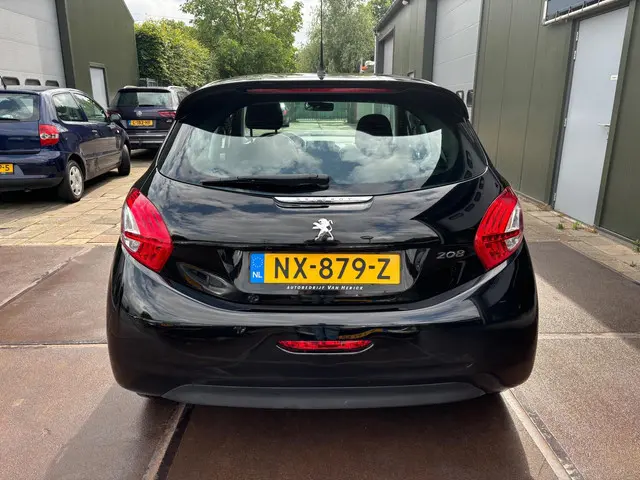 Peugeot 208 1.2 PureTech Airco Cruise 2015 Benzine 4