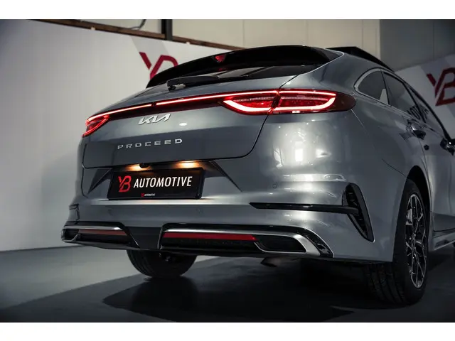 Kia ProCeed 1.5 T-GDi GT-Line 2024 Benzine 13