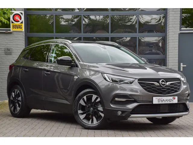 Opel Grandland X 1.2 Turbo Ultimate 2019 Benzine 3