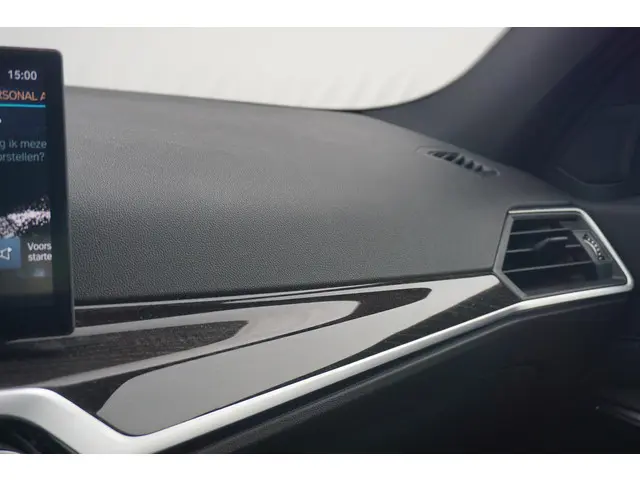 BMW 3 Serie 330e 2023 Hybride Benzine 12