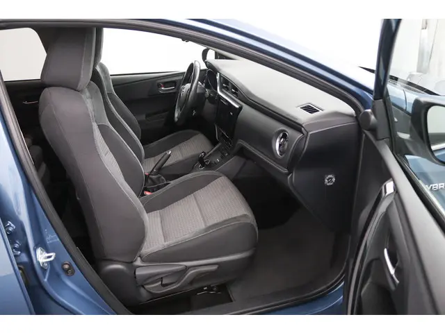 Toyota Auris 1.8 Hybrid Dynamic 2018 Hybride Benzine 22