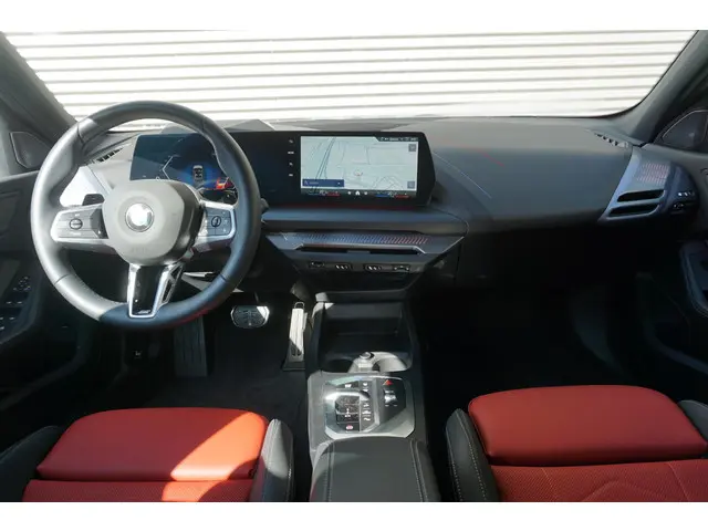 BMW 1 Serie 5-deurs 120 2025 Benzine 9